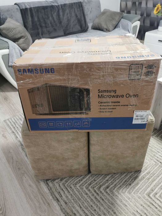 Cuptor cu microunde Samsung digital  în stare bună de functionare