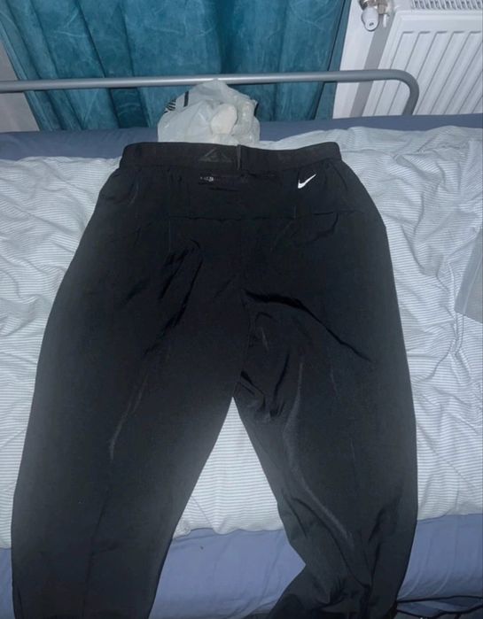 Pantaloni nike trail