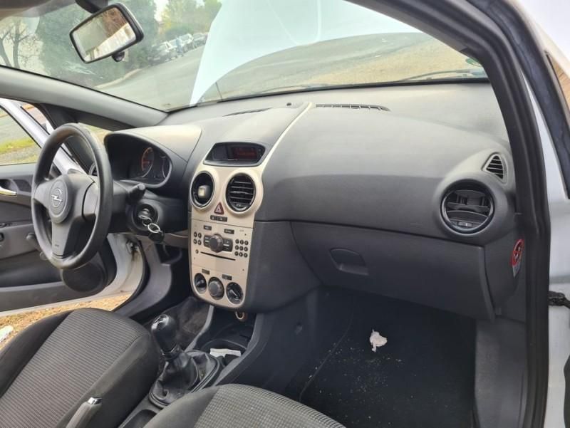 Dezmembrez 4 usi Y474 1.0 12v twinport Z10XEP Opel Corsa D