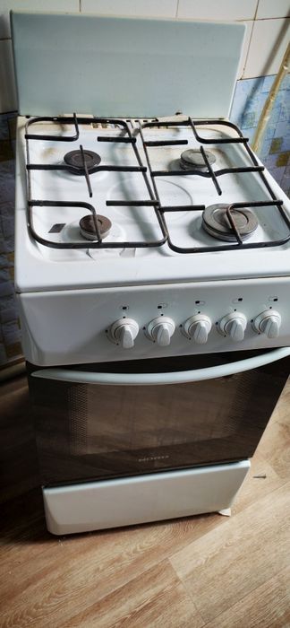 Отдам за вкусняшку газовую плиту