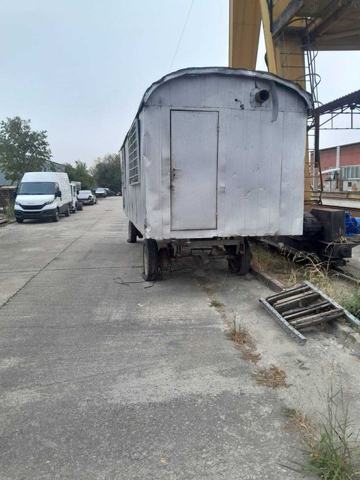Фургон на колела