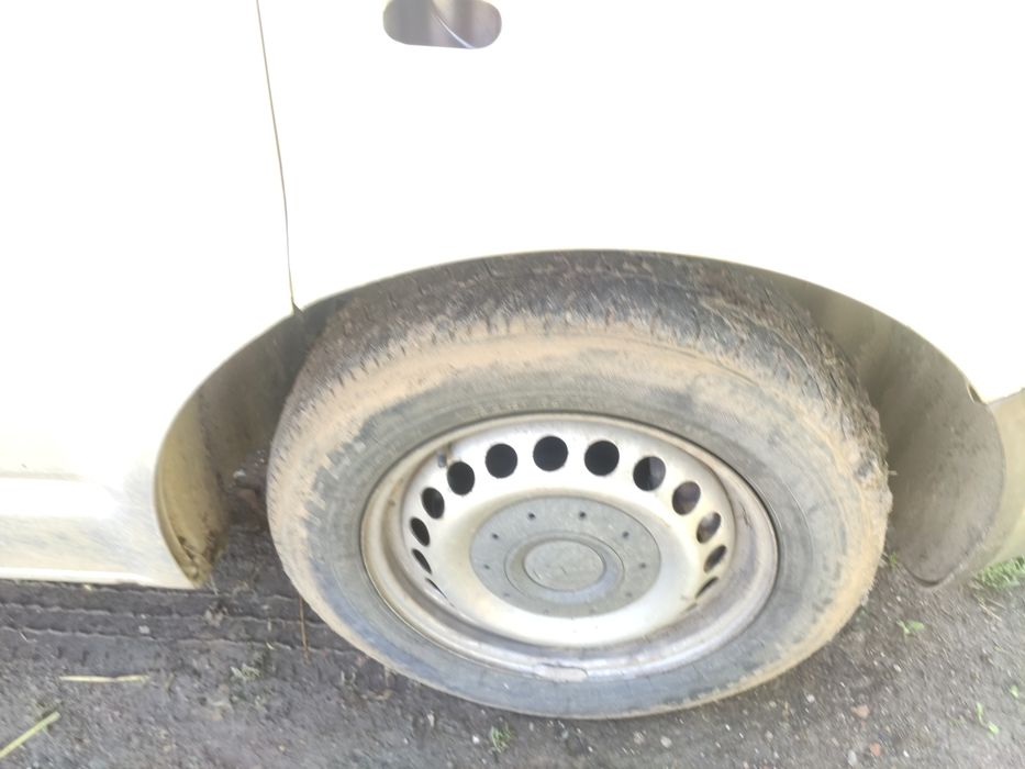 VW Transporter T5 1.9 TDI (105 к.с.) - ХЛАДИЛЕН, обслужена кутия и съединител