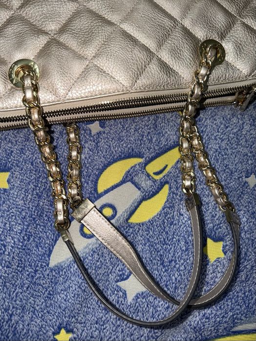 Золотистая сумка Aldo