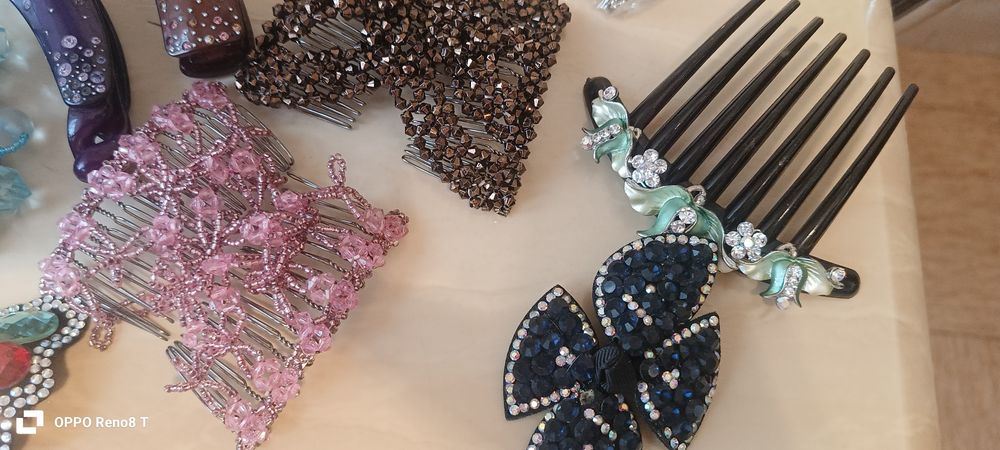 Заколки для волос