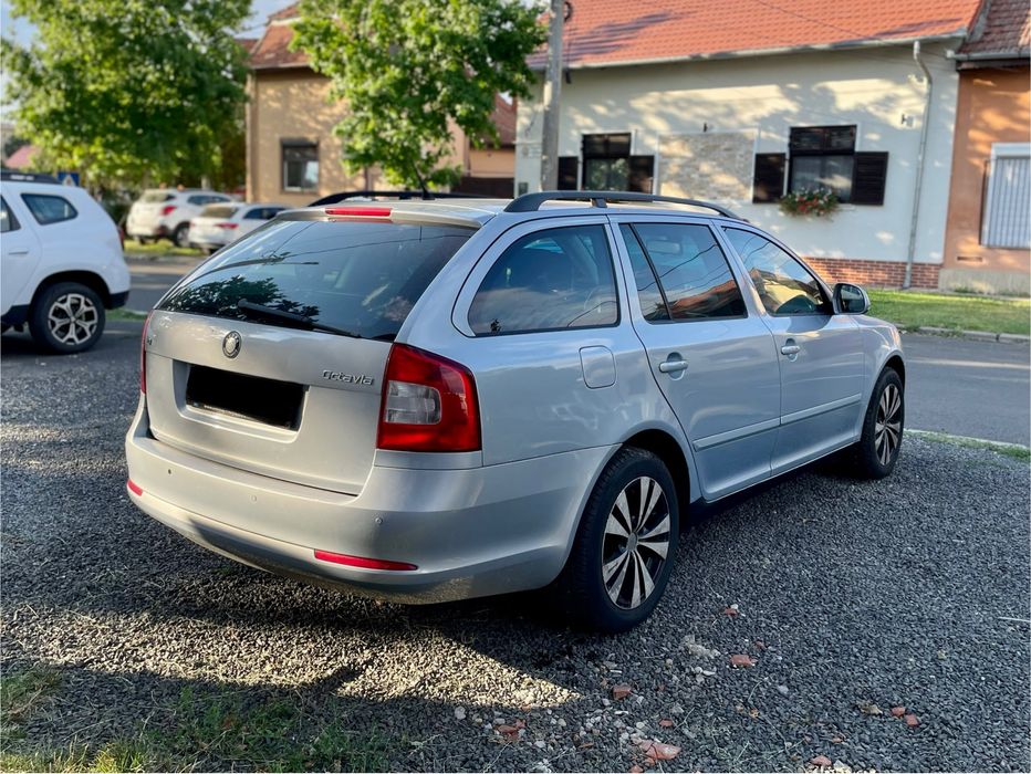 SKODA Octavia 2010 — imagine 2