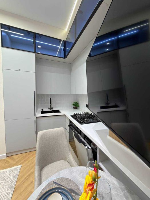 Imperial Club City , 1в2, 33м2+5м2 балкон Алайский рынок !!