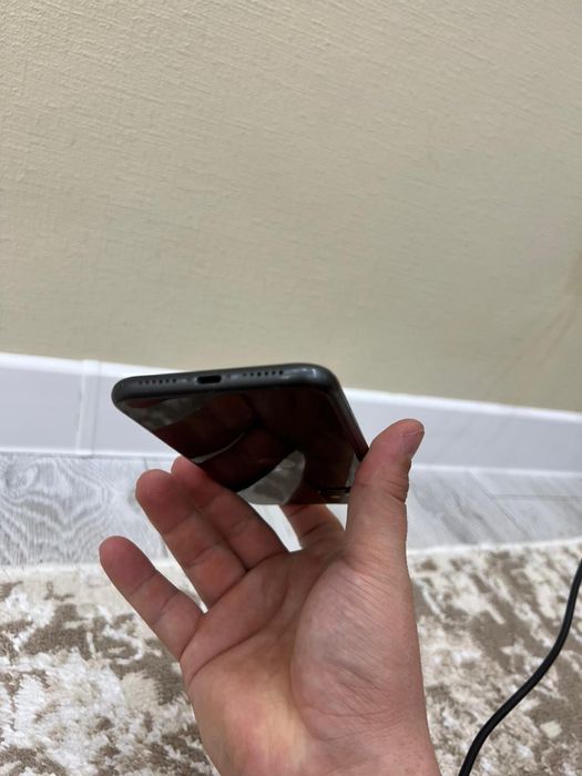 iphone 11 в отличном состояний