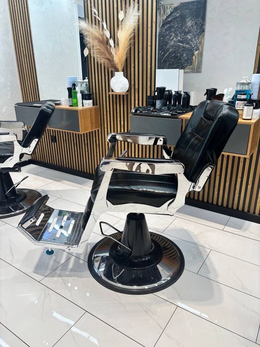 Barber kreslo yangi srochni sotiladi