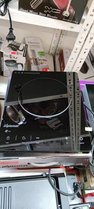 Котлон керамичен DIPLOMAT DPL CS-H2017T Чисто нов с две години гаранци