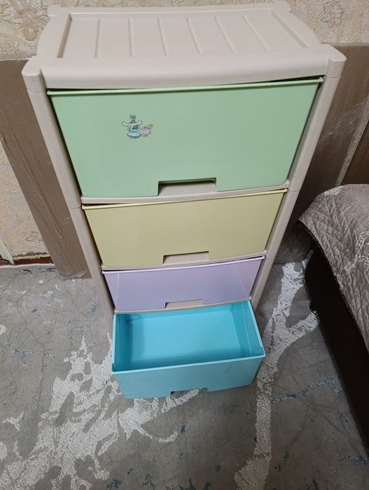 Продам комод пластиковый