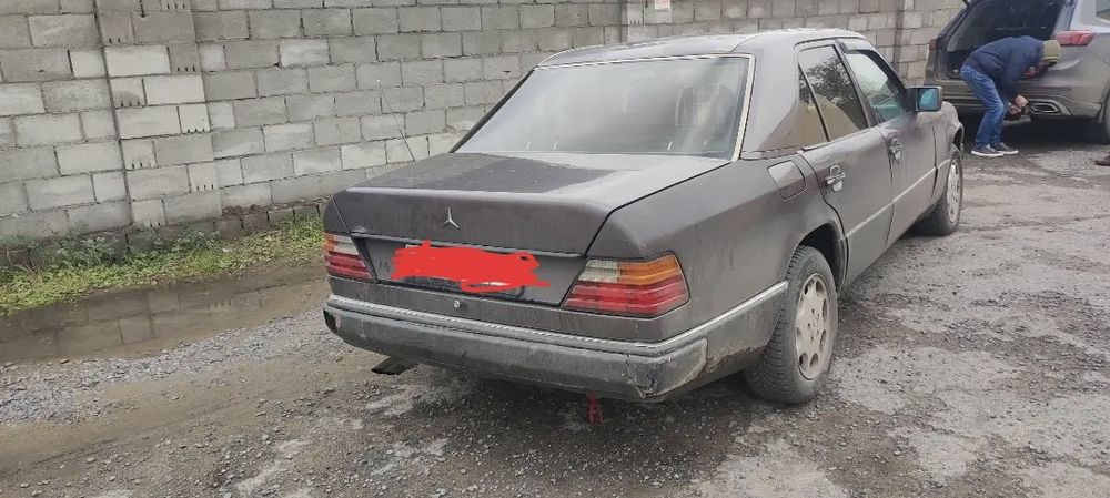 Продам Мерседес Бенс е 260