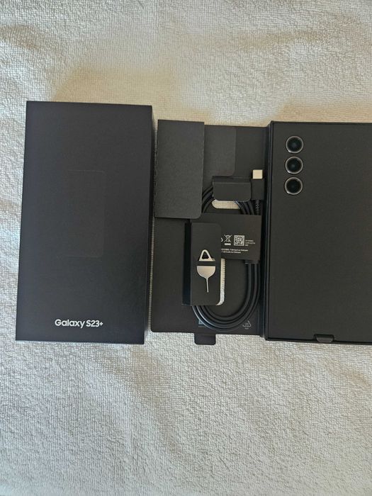 Samsung galaxy S23 plus