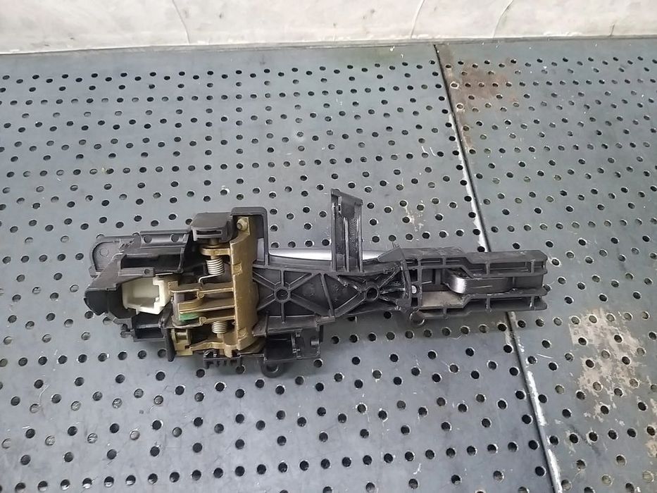 Maner usa stanga spate bmw seria 1 e87
