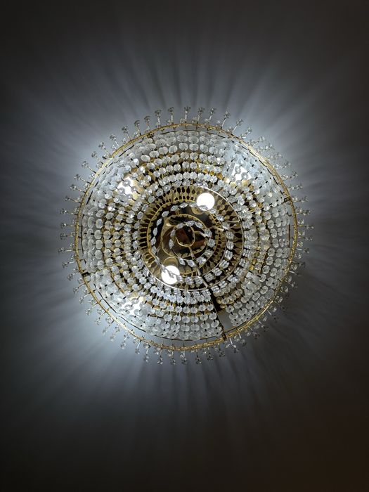 Хрустальная люстра