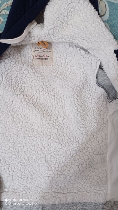 Теплая ветровка 8-9 лет в хорошем состоянии