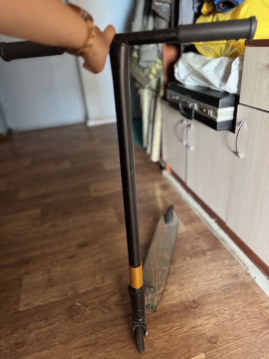 Продам трюковой самокат