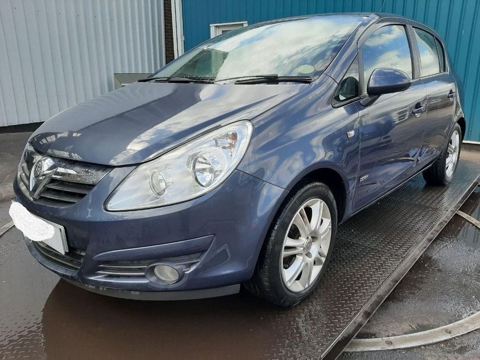 Far dreapta Opel Corsa D 2010 Hatchback 1.4 i