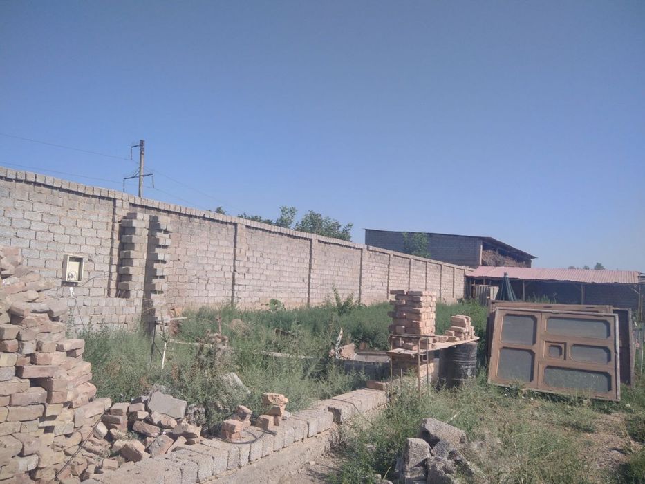 Nazarbek tekistilda yer sotladi