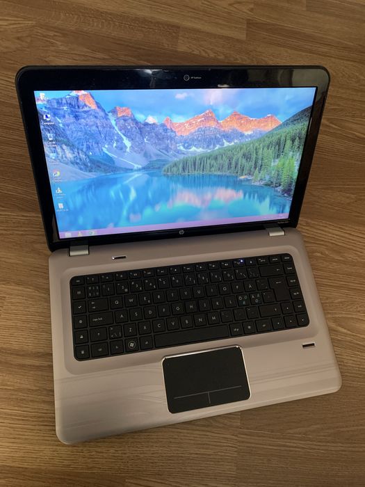 Laptop Hp display 15,6 led,6gb ram,500gb memorie,vine cu incarcator .