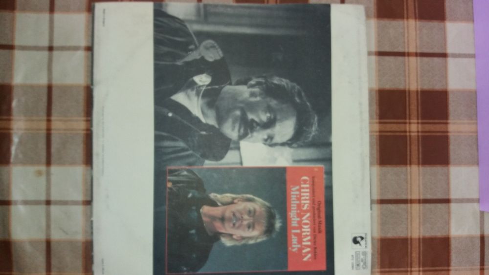 Продавам грамофонни плочи :
ROD STEWART - 15 лв.
THE BOOTLEGS - 15 
JO