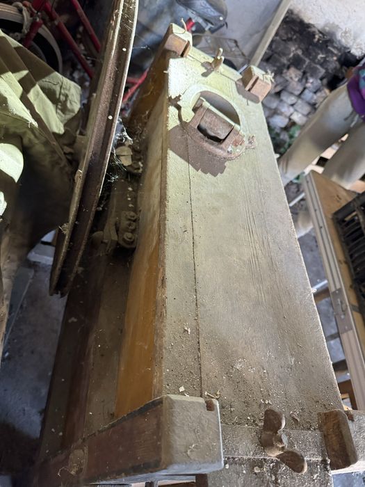 Masina de desfacut porumb veche