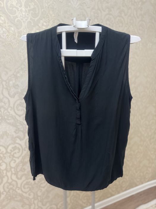 Продается пиджак красный