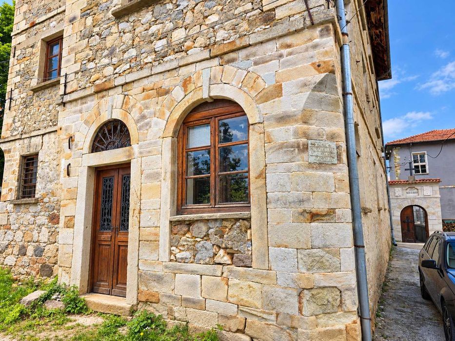Продава се Къща в к.к. Пампорово - 450 кв.м за 392 €/кв.м - Снимка #4