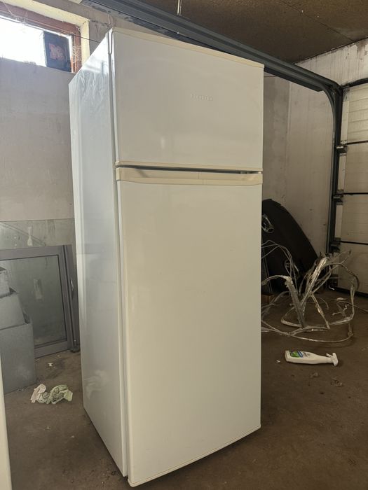 Холодильник с доставкой !