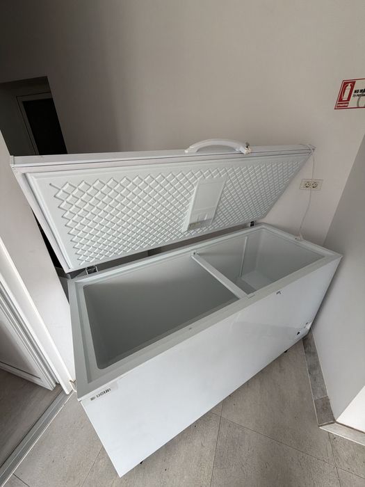 Ladă frigorifică / Congelator UGUR 484L – UDD 600 BK – 2 bucăți