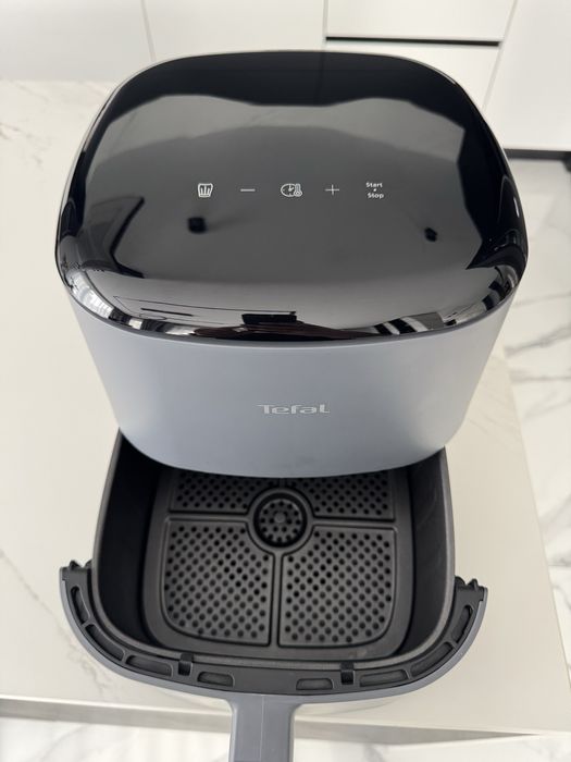 TEFAL EASY FRY MAX EY245B10 - с гаранция