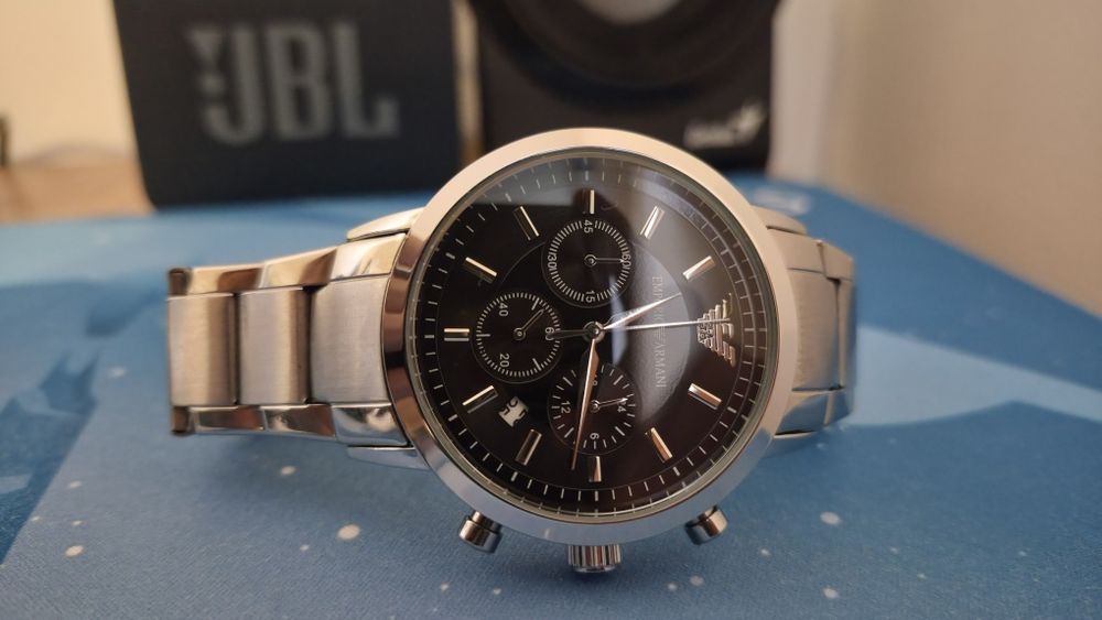 Vând ceas Armani