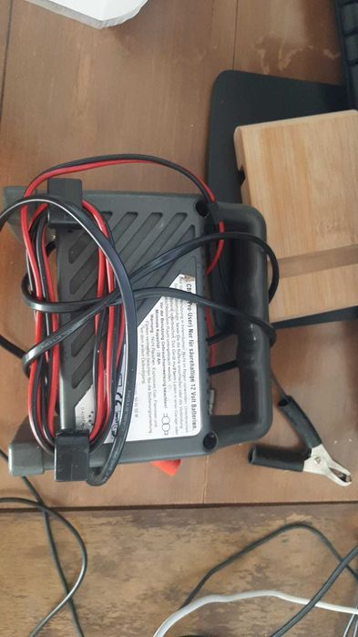 Încărcător baterie auto 12V / 4A – Pro-User CBC4