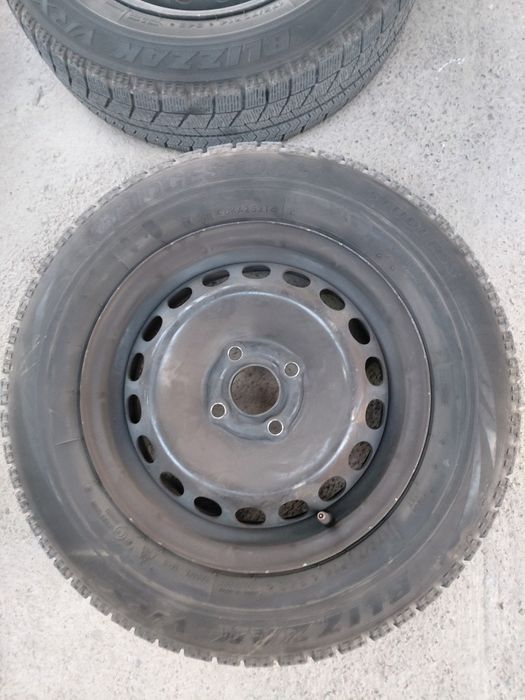 Зимние шины на липучке.