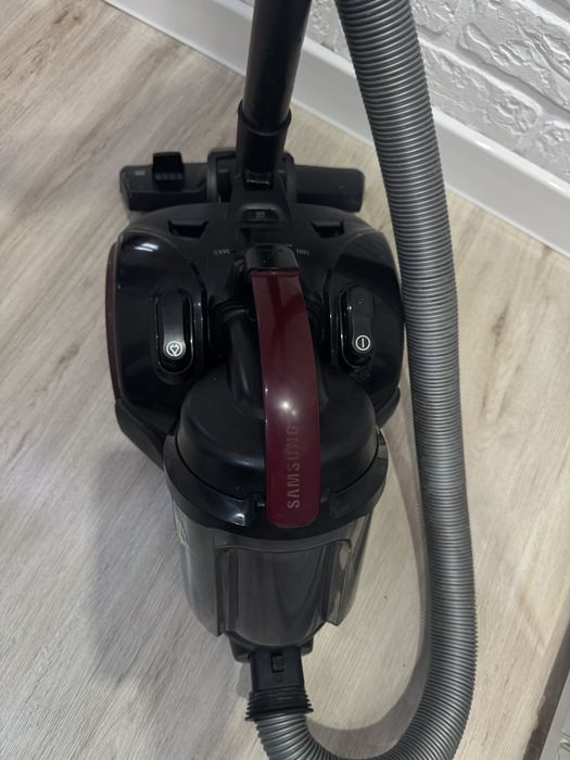 Продам пылесос Samsung в хорошем состоянии