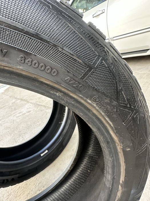 235/50/19 комплект 4 резины