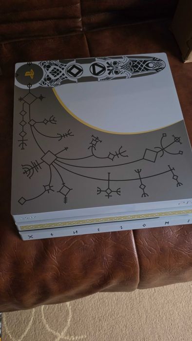 PlayStation 4 pro ps4 modat god of war