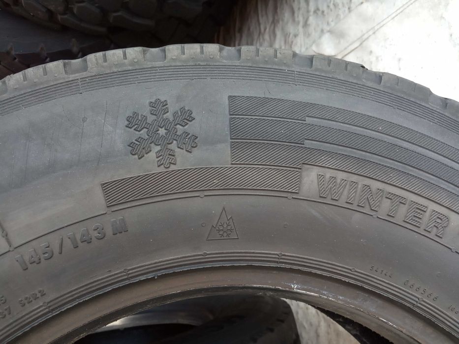 2 гуми 285/70R19.5 Continental Scandinavia HSW 145М 576лв. С ДДС