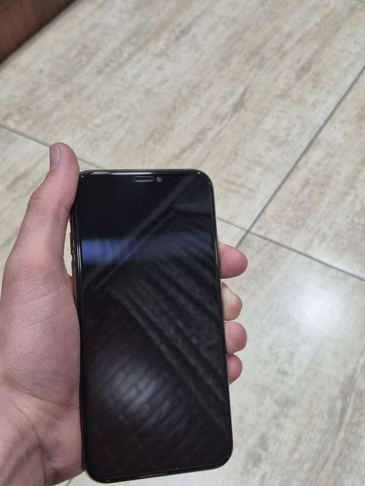 iPhone Xs sotiladi