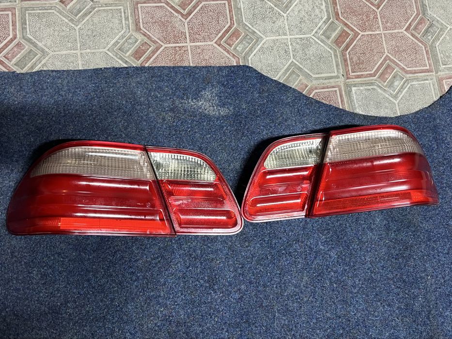 Mercedes-Benz W210 Задние фонари/Плафоны