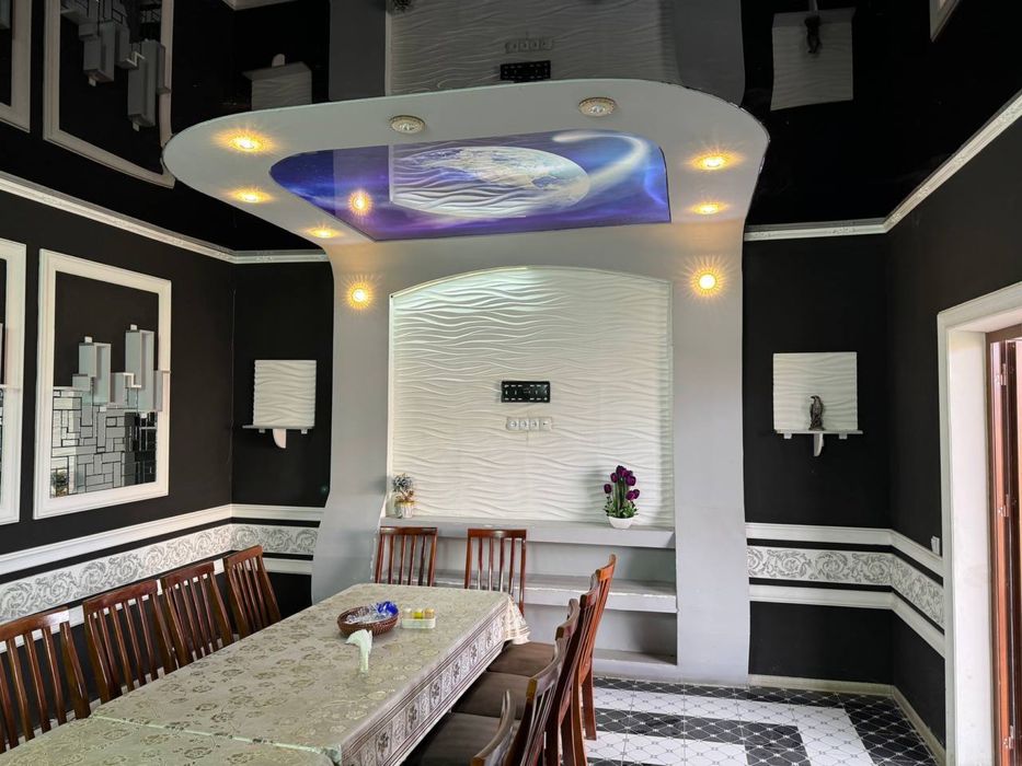 Choyxona va avtotexxizmatlari sotiladi