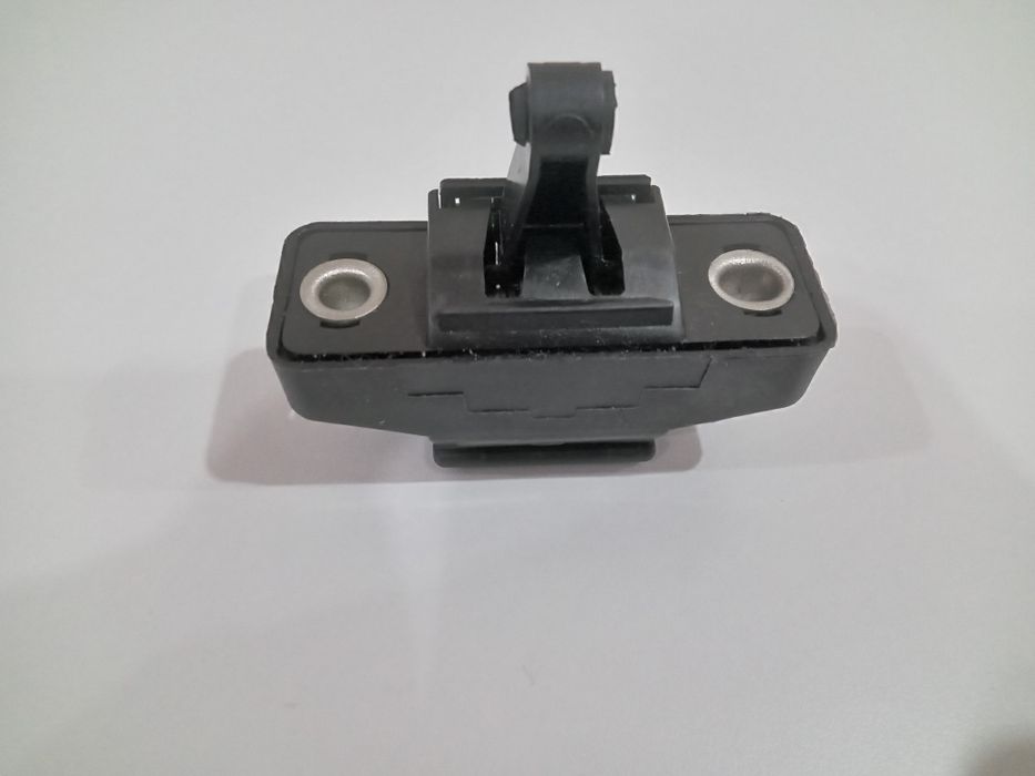 Замок багажника Рено Логан