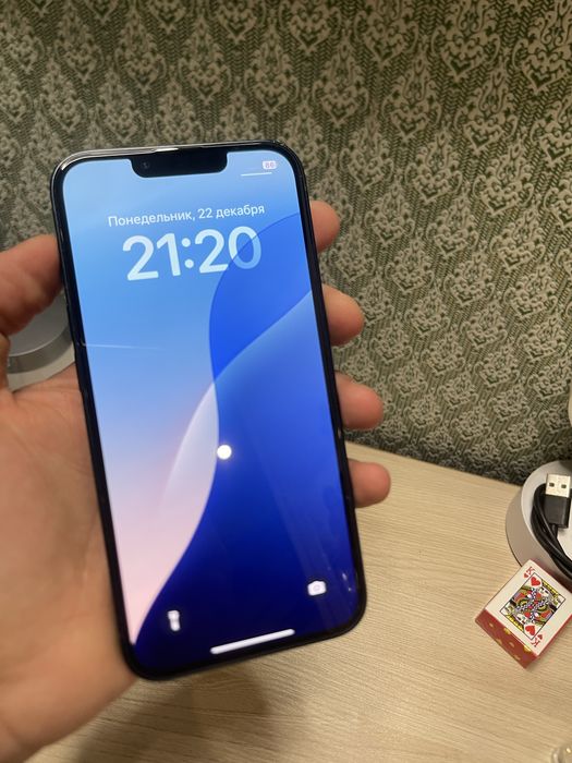 Айфон 13 на 128гб