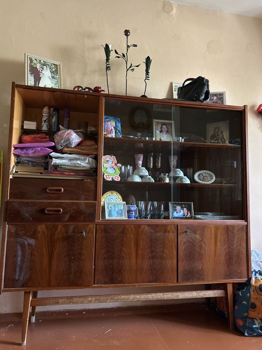 Сервант шкаф в гостиную