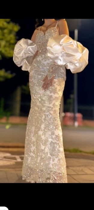 Rochii elegante la preț purta două ore