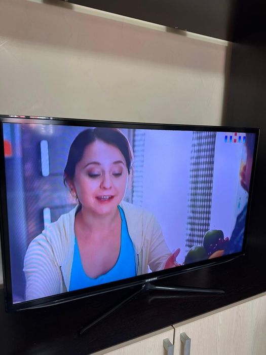 Телевизор Samsung,Диагональ 106 см