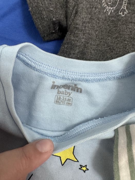 Детские футболки на 8-12 месяцев