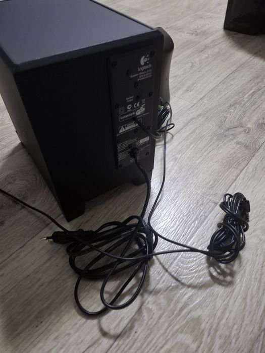 Sistem 2.1 logitech model. Z313