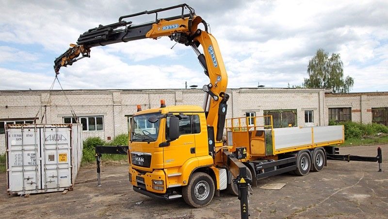 Услуги перевозок, манипулятор