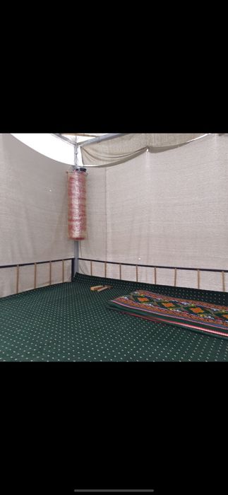 Тапчан с крышой,просторный