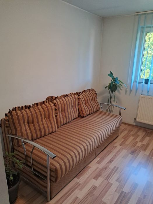 Set canapea extensibila cu lada de depozitare + 2 fotolii